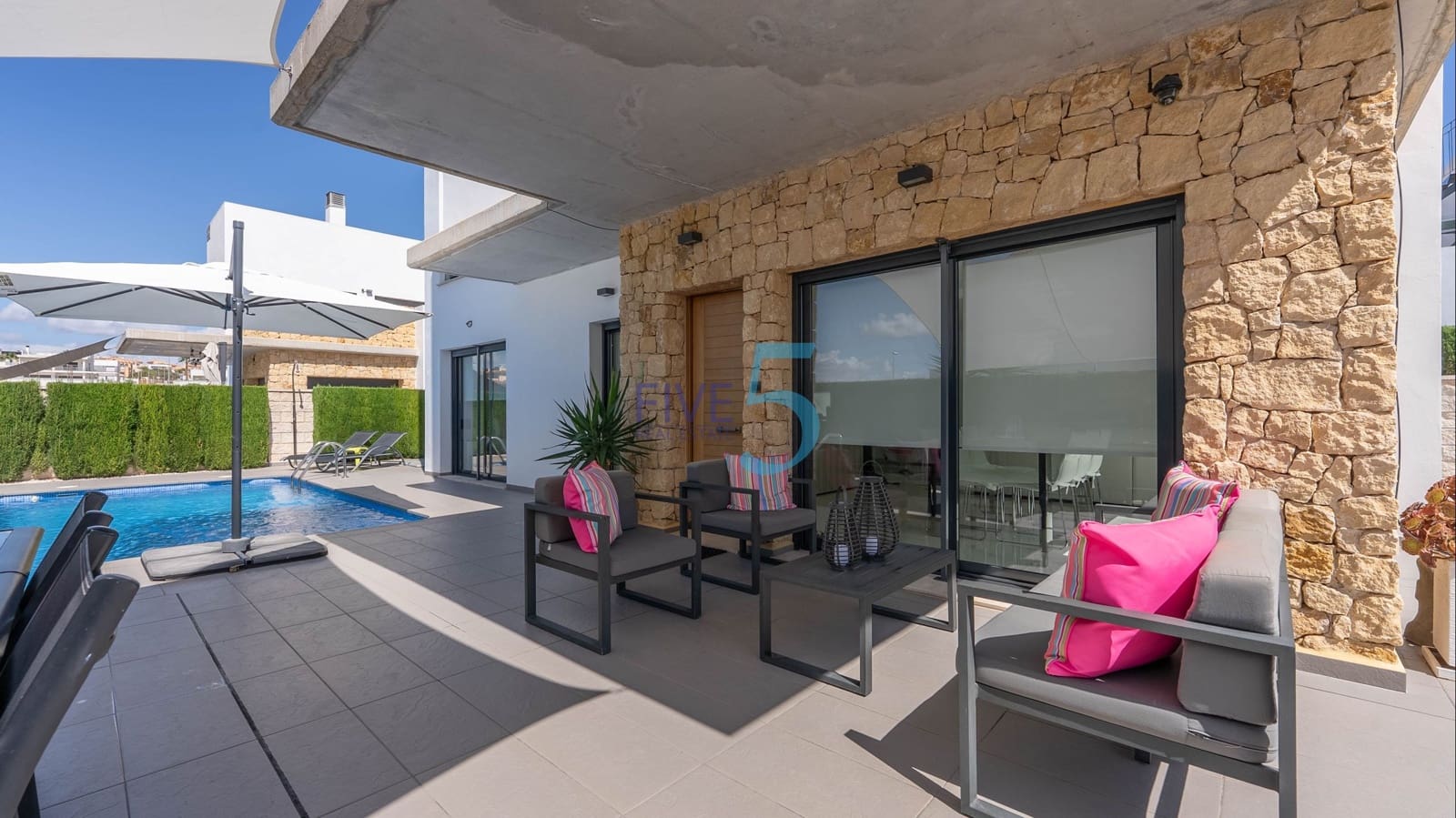 3 soveværelse Villa til salg i Ciudad Quesada med swimmingpool garage - € 499.999 (Ref: 9954580)