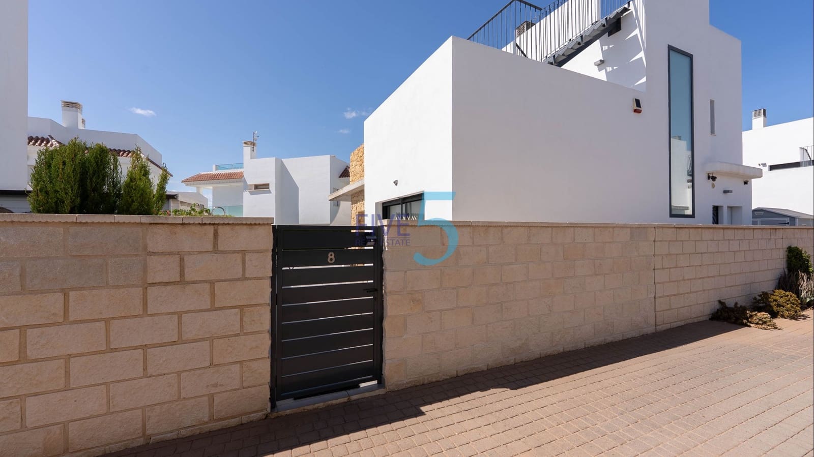 3 soveværelse Villa til salg i Ciudad Quesada med swimmingpool garage - € 499.999 (Ref: 9954580)