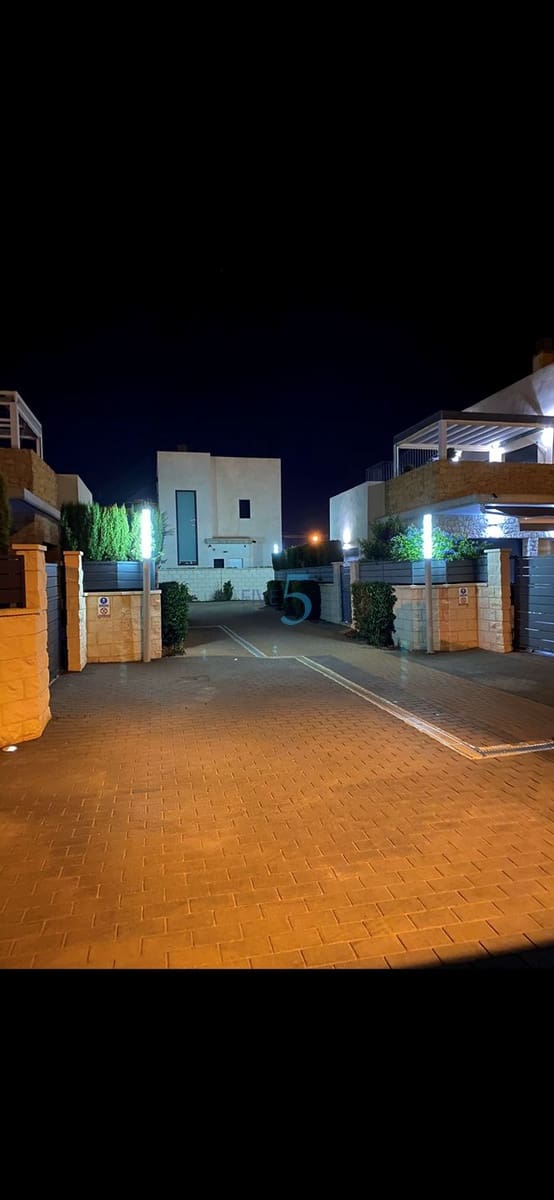 3 soveværelse Villa til salg i Ciudad Quesada med swimmingpool garage - € 499.999 (Ref: 9954580)