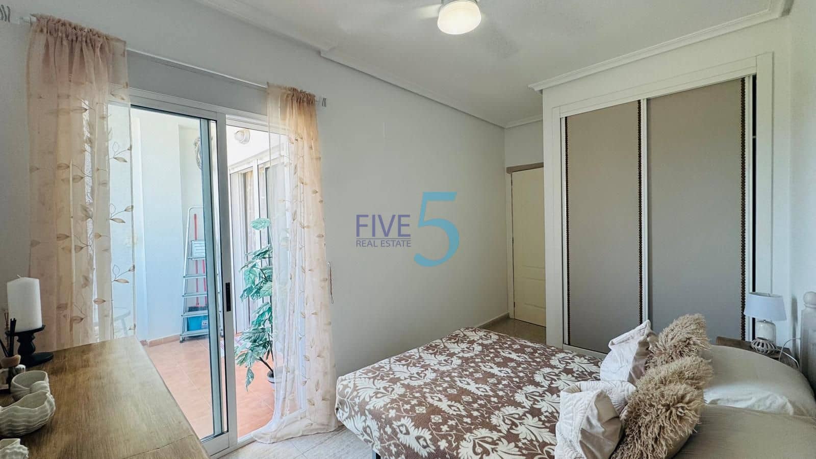 2 soveværelse Lejlighed til salg i Almoradi med swimmingpool - € 111.000 (Ref: 9955438)