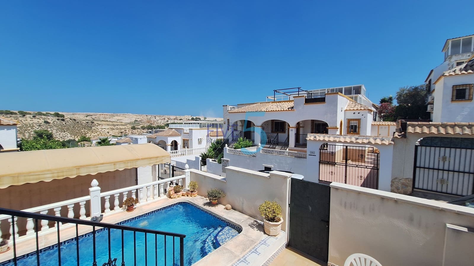 2 bedroom Townhouse for sale in San Fulgencio with pool garage - € 192,000 (Ref: 9955995)
