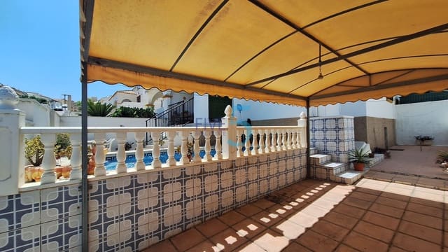Casa de 2 habitaciones en San Fulgencio en venta con piscina garaje - 192.000 € (Ref: 9955995)