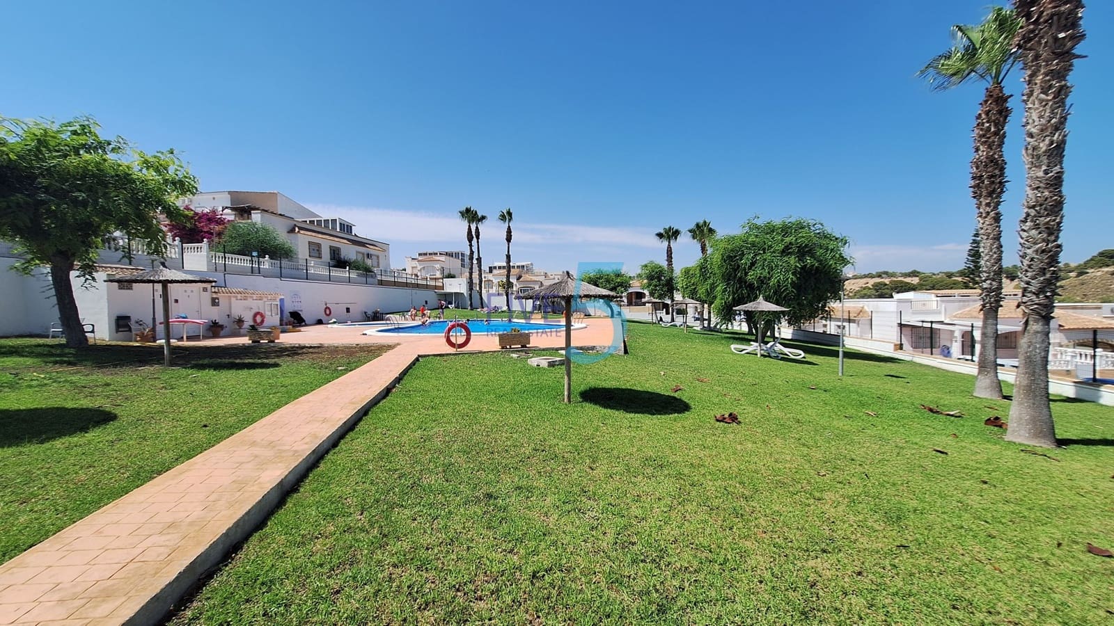 2 bedroom Townhouse for sale in San Fulgencio with pool garage - € 192,000 (Ref: 9955995)