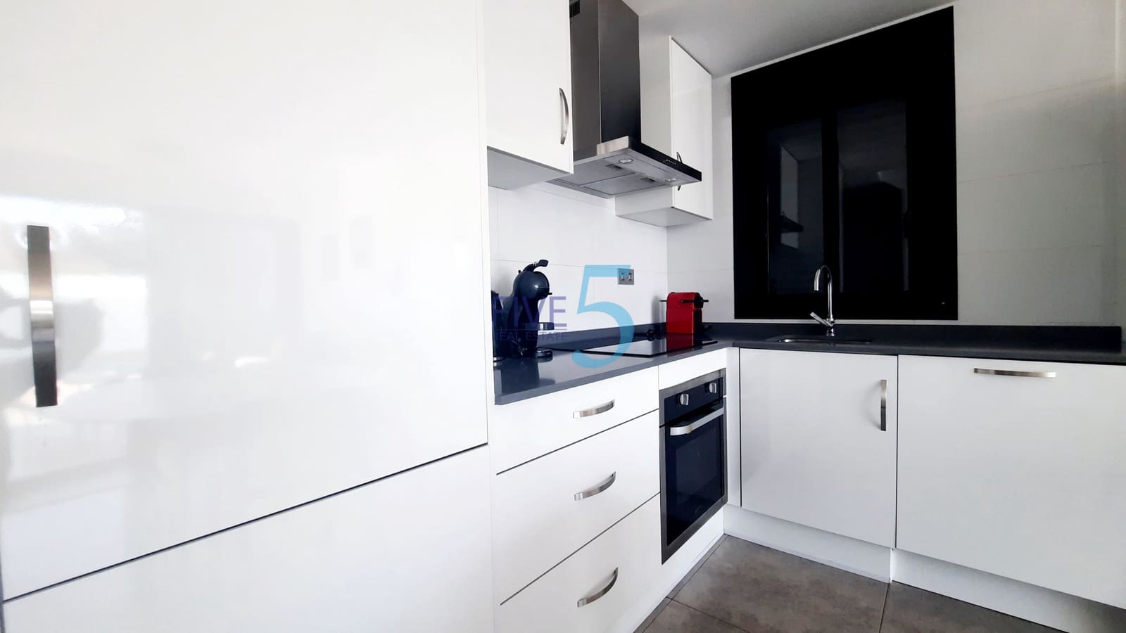 3 makuuhuone Huvila myytävänä paikassa San Pedro del Pinatar mukana uima-altaan 
autotalli - 329 000 € (Ref: 9958446)