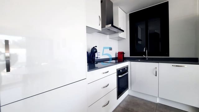 3 soveværelse Villa til salg i San Pedro del Pinatar med swimmingpool garage - € 329.000 (Ref: 9958446)