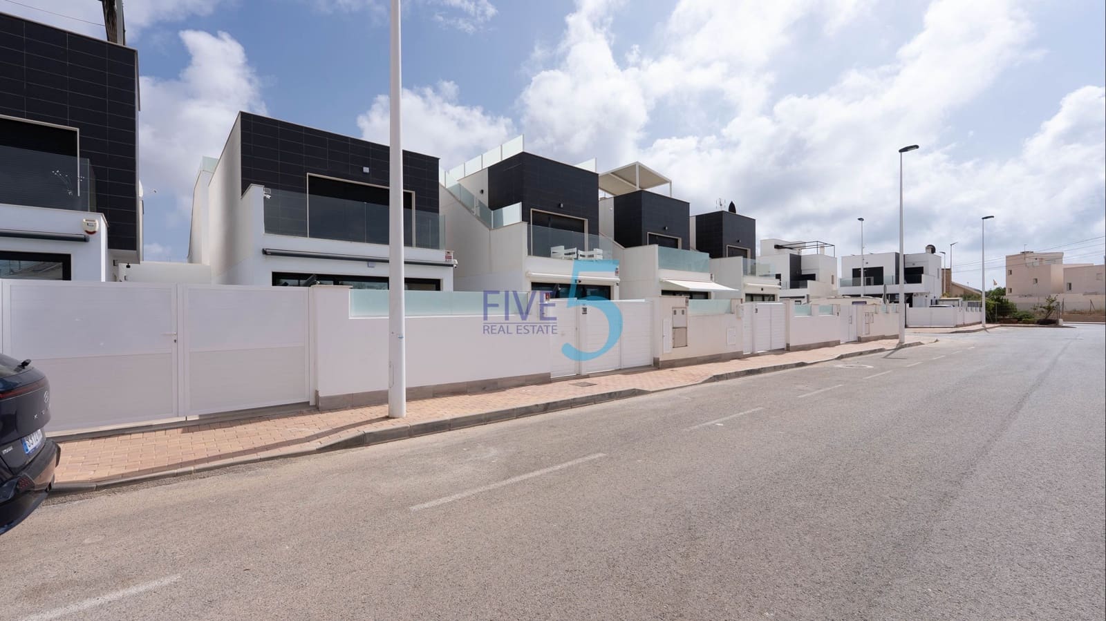 3 bedroom Villa for sale in San Pedro del Pinatar with pool garage - € 329,000 (Ref: 9958446)