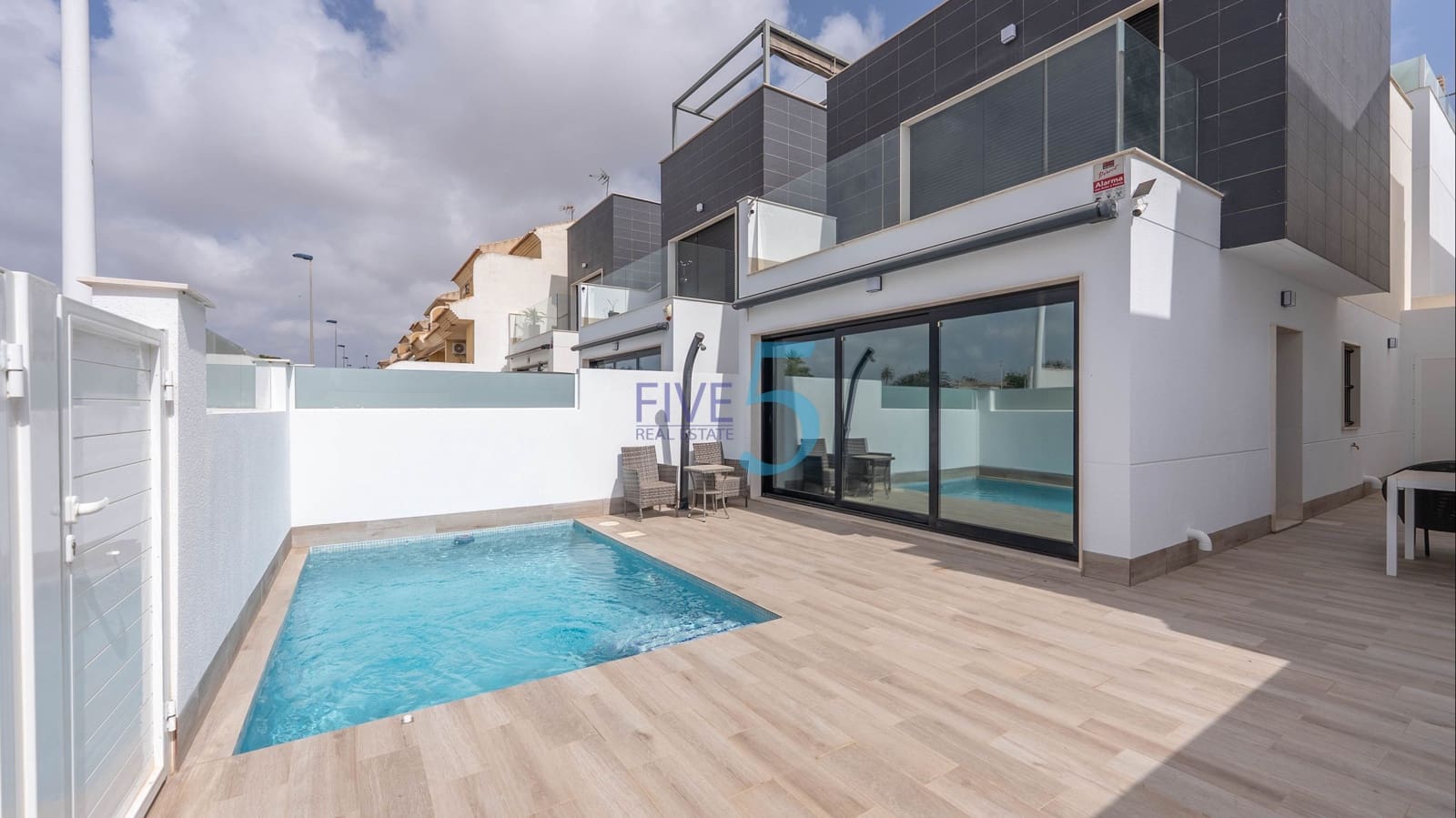 3 bedroom Villa for sale in San Pedro del Pinatar with pool garage - € 329,000 (Ref: 9958446)