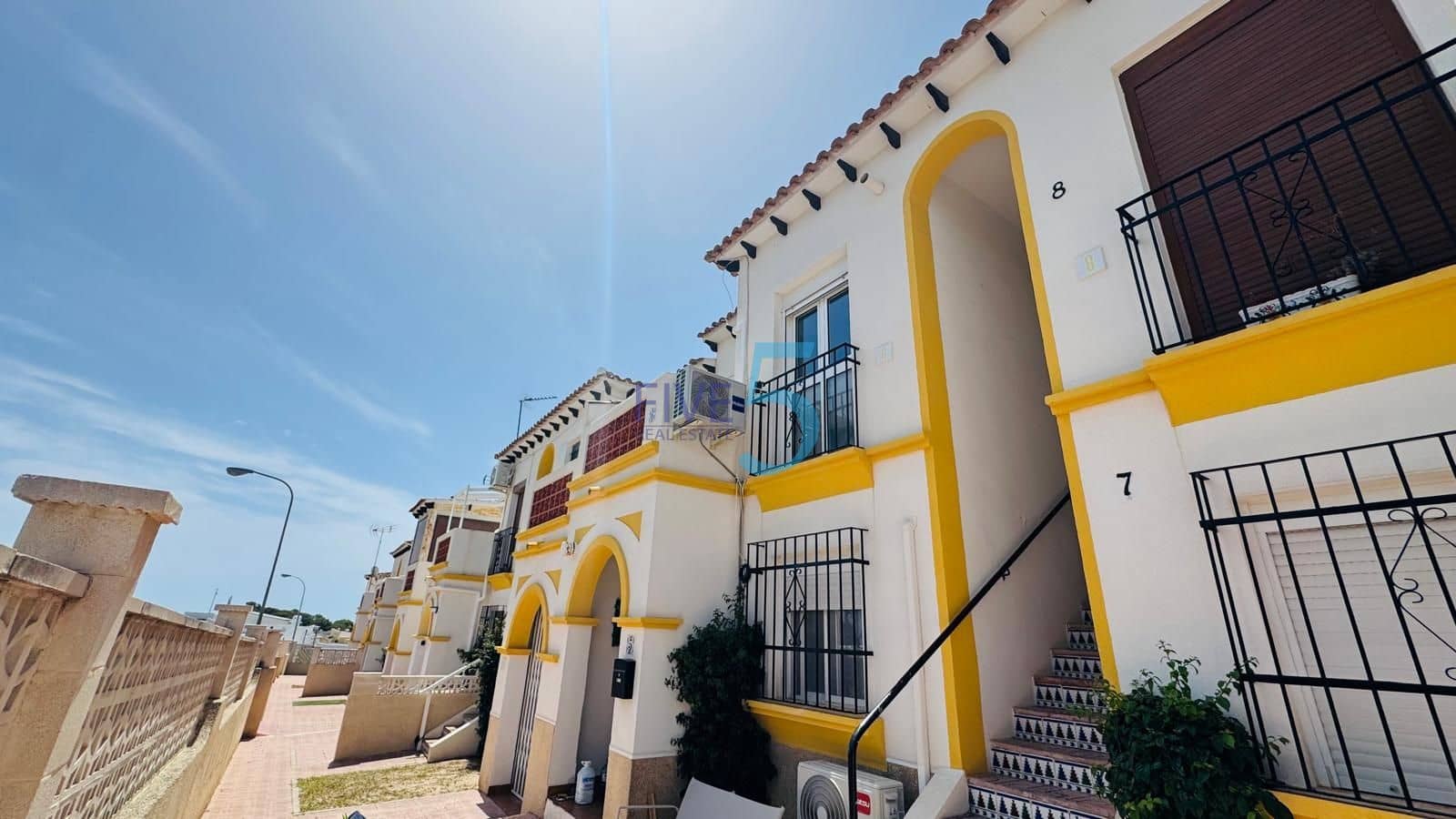 1 bedroom Apartment for sale in Villamartin with pool - € 95,000 (Ref: 9961219)