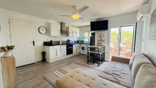 1 slaapkamer Appartement te koop in Villamartin, Orihuela met zwembad - € 95.000 (Ref: 9961219)