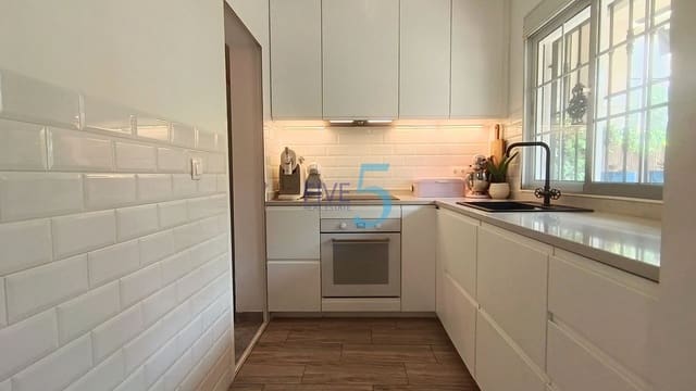 2 soverom Hus til salgs i Torrevieja med svømmebasseng - € 195 000 (Ref: 9961666)