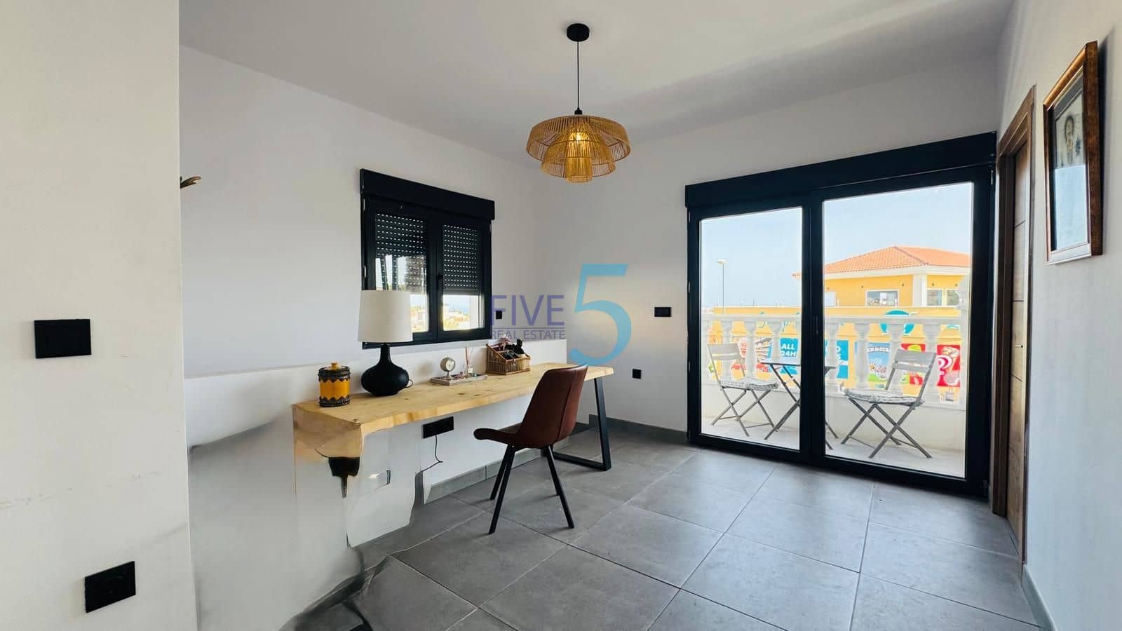 3 bedroom Villa for sale in Villamartin with pool garage - € 419,900 (Ref: 9964033)
