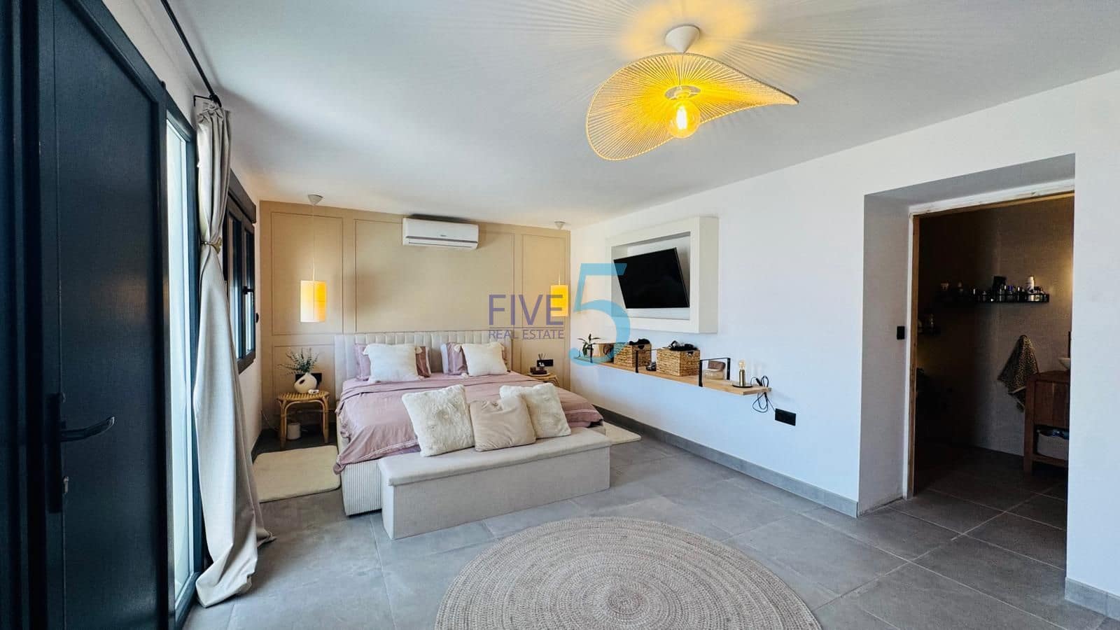 3 bedroom Villa for sale in Villamartin with pool garage - € 419,900 (Ref: 9964033)