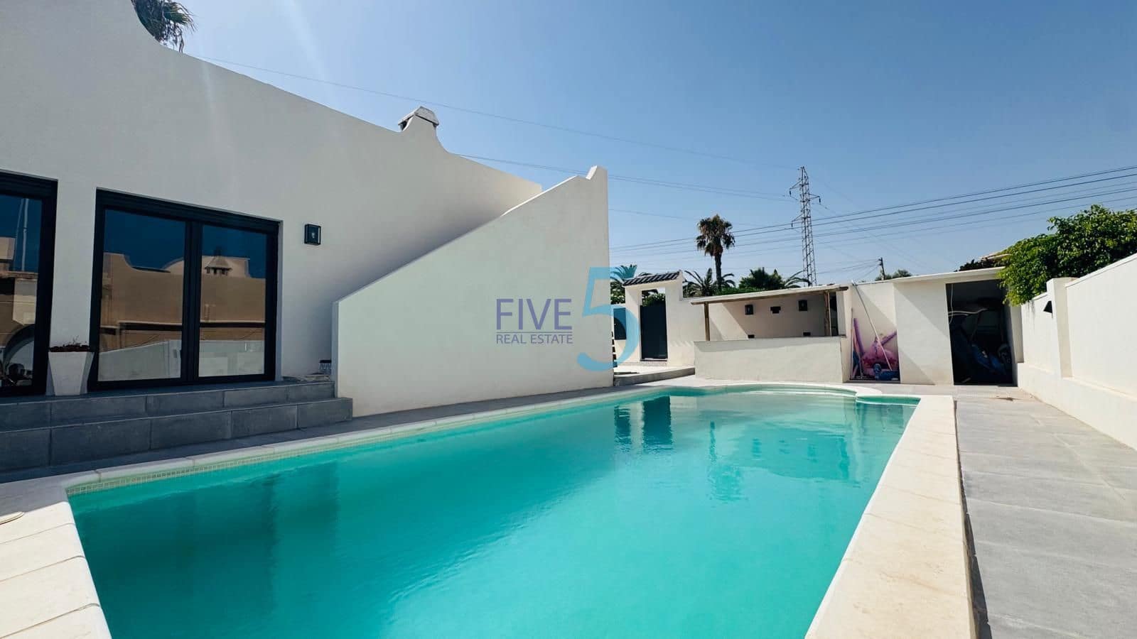 3 bedroom Villa for sale in Villamartin with pool garage - € 419,900 (Ref: 9964033)