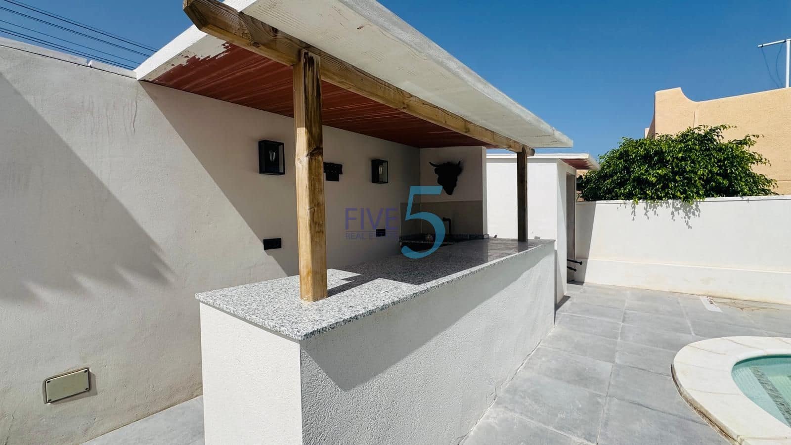 3 bedroom Villa for sale in Villamartin with pool garage - € 419,900 (Ref: 9964033)