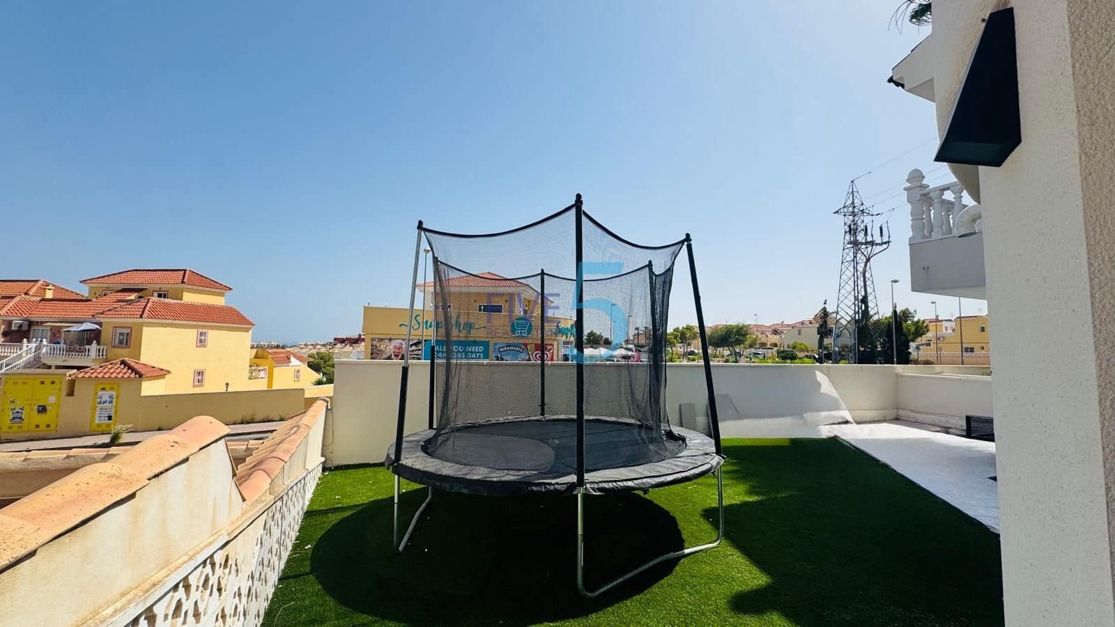 3 bedroom Villa for sale in Villamartin with pool garage - € 419,900 (Ref: 9964033)