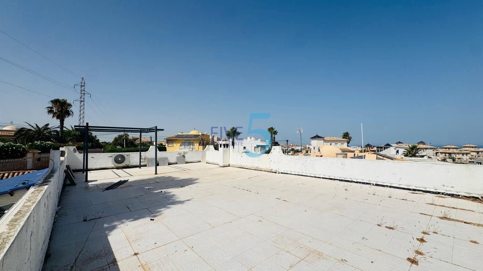 3 bedroom Villa for sale in Villamartin with pool garage - € 419,900 (Ref: 9964033)