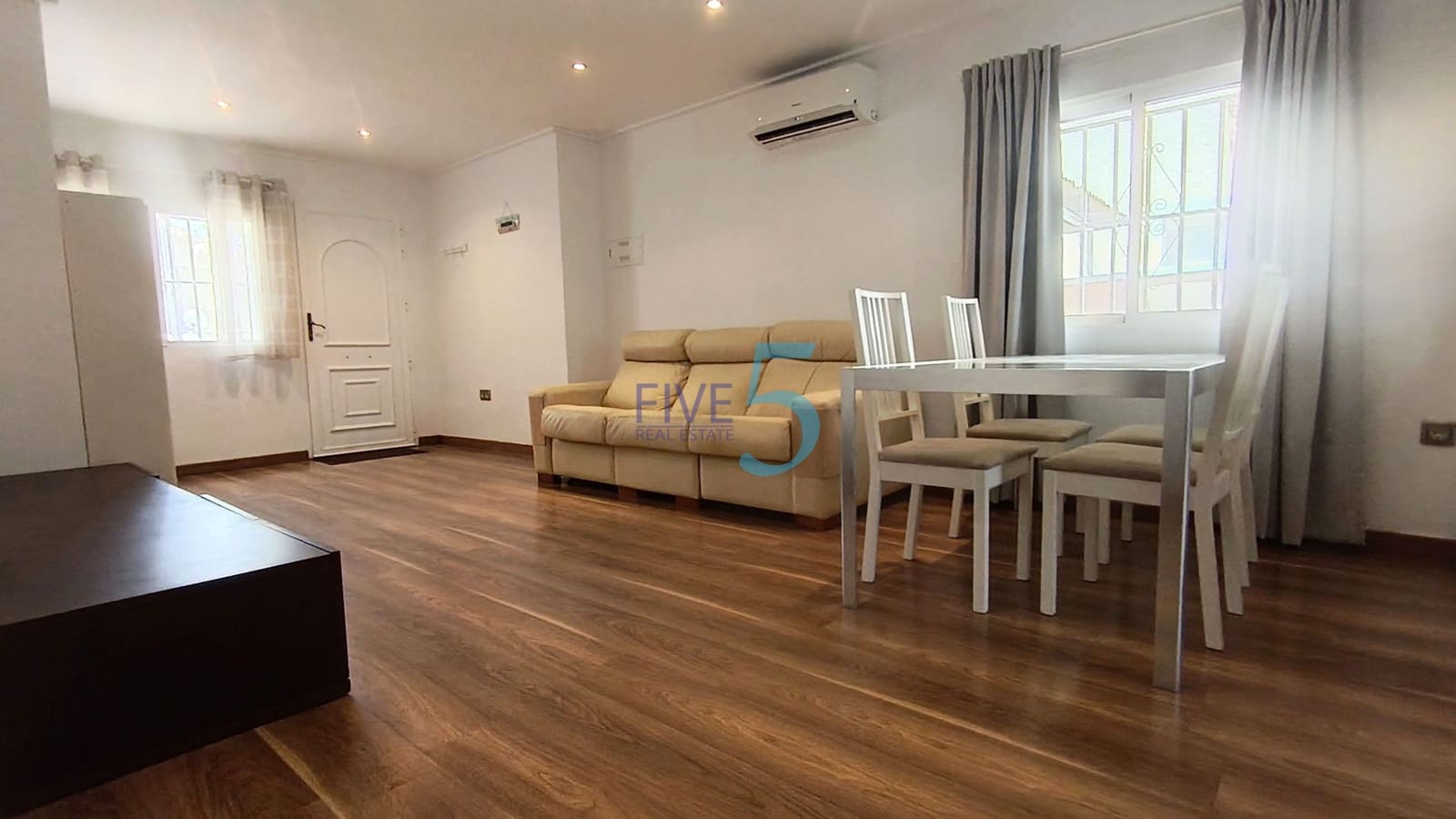 3 bedroom Villa for sale in San Fulgencio with pool - € 249,999 (Ref: 9965580)