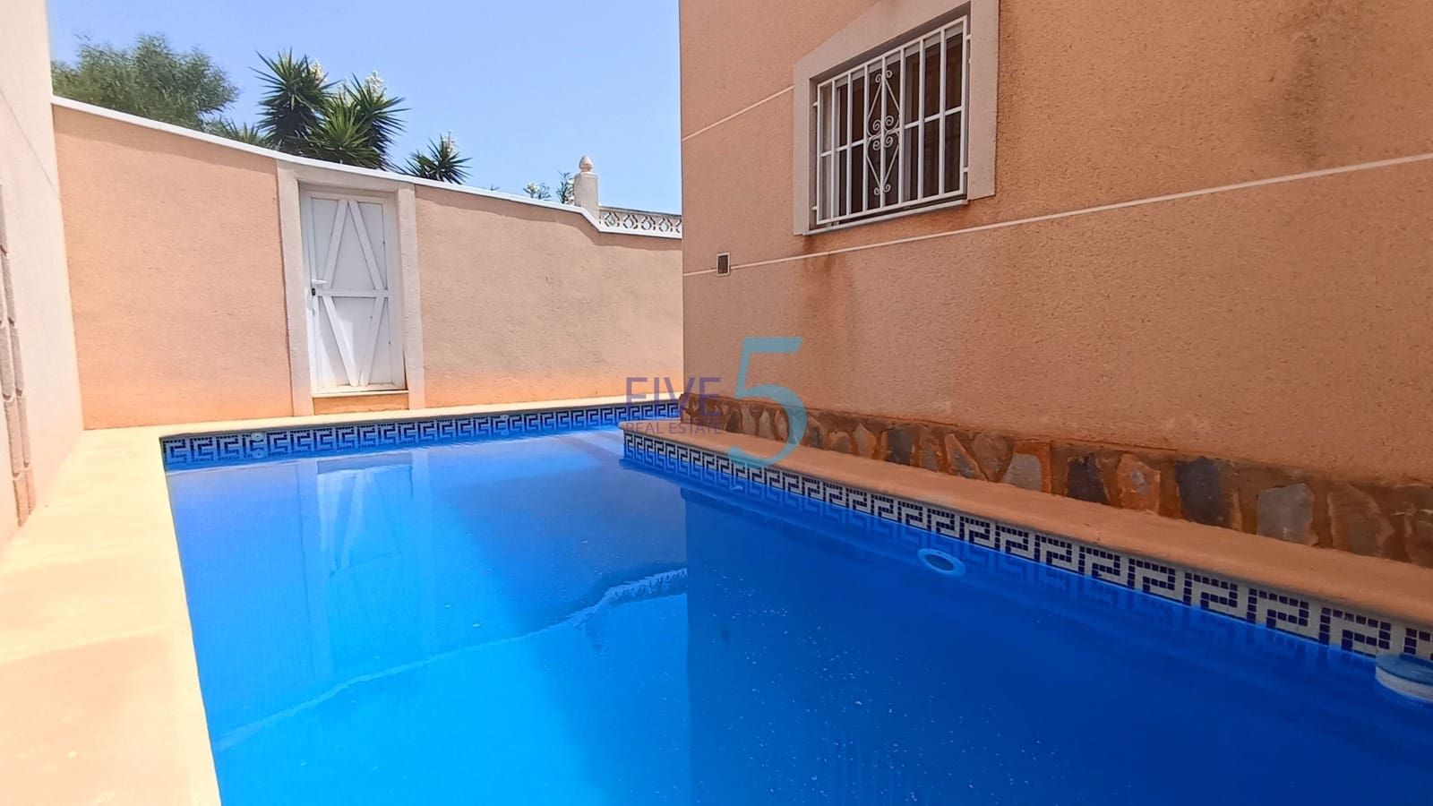 3 bedroom Villa for sale in San Fulgencio with pool - € 249,999 (Ref: 9965580)