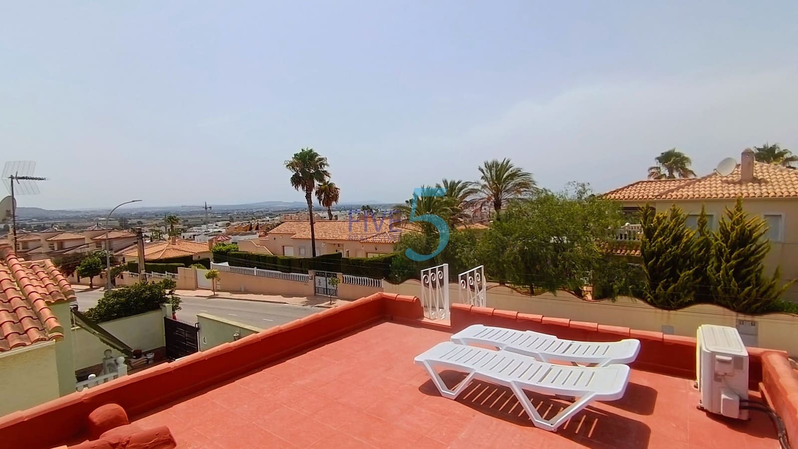 3 bedroom Villa for sale in San Fulgencio with pool - € 249,999 (Ref: 9965580)