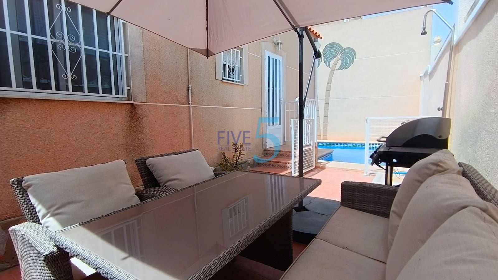 3 bedroom Villa for sale in San Fulgencio with pool - € 249,999 (Ref: 9965580)