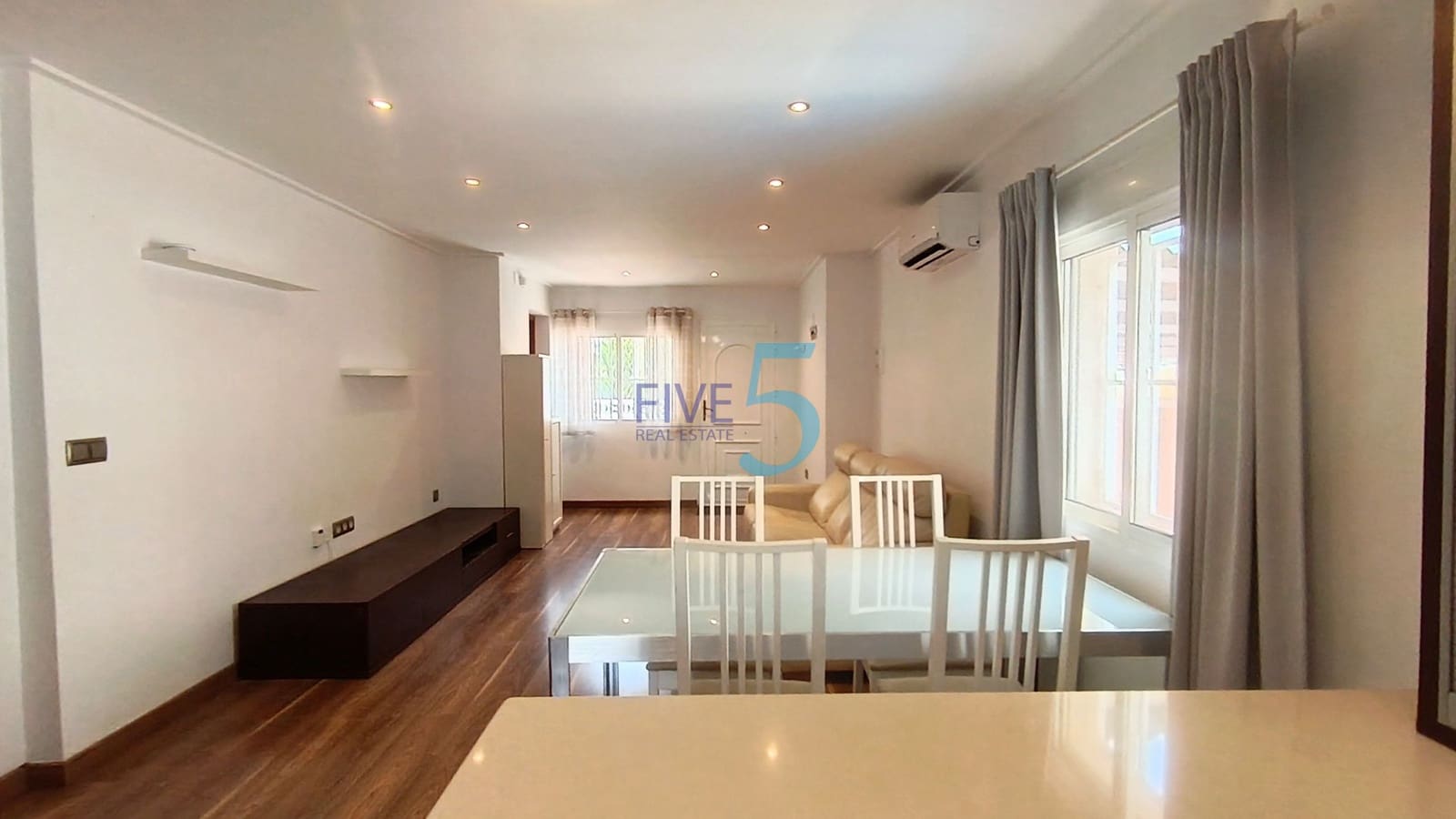 3 bedroom Villa for sale in San Fulgencio with pool - € 249,999 (Ref: 9965580)