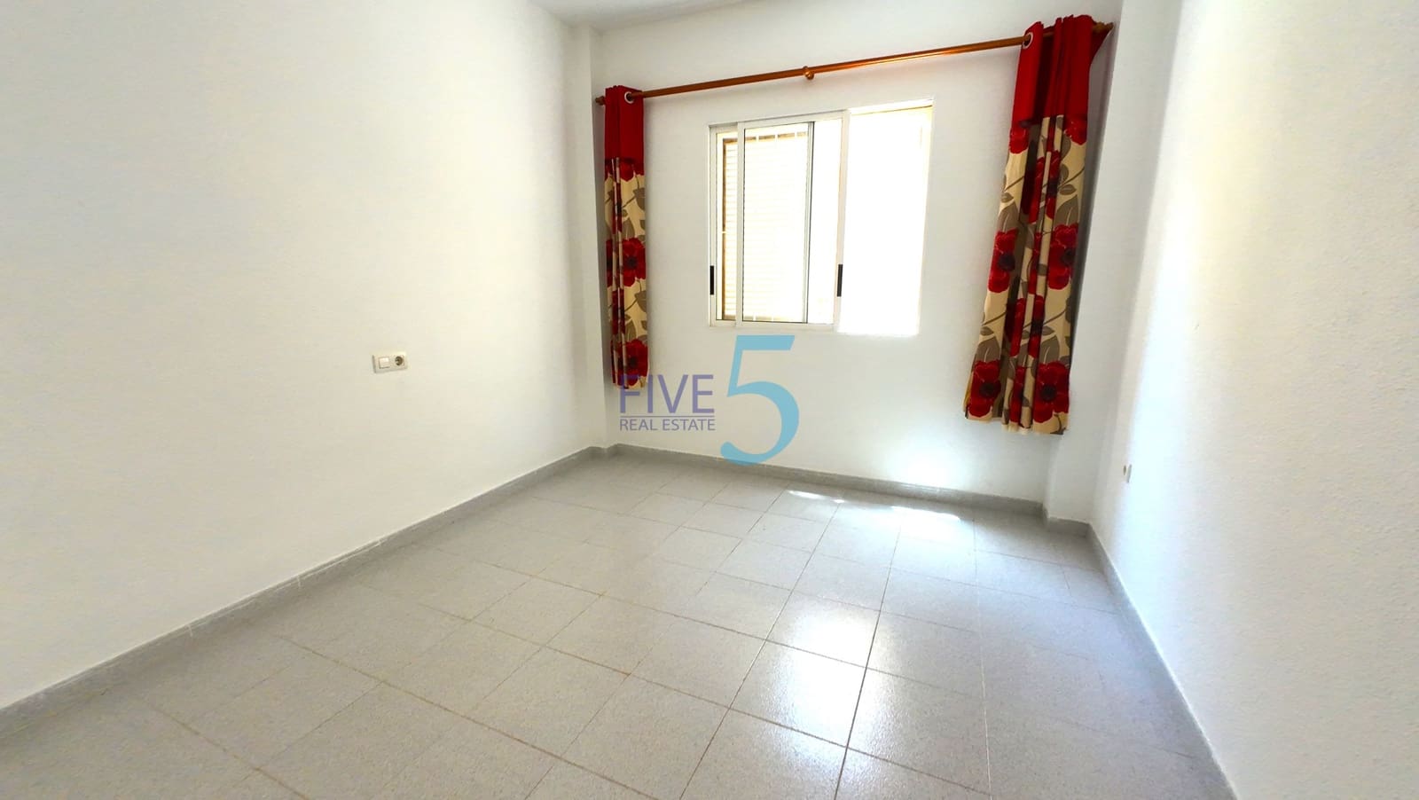 2 bedroom Apartment for sale in Los Balcones with pool - € 137,500 (Ref: 9965582)
