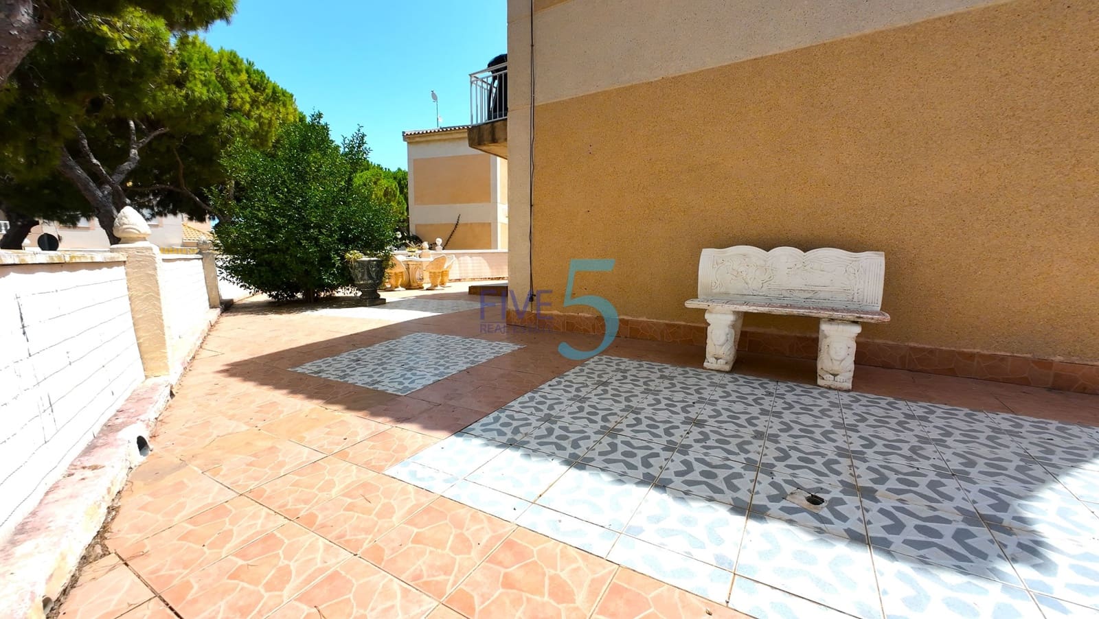 2 bedroom Apartment for sale in Los Balcones with pool - € 137,500 (Ref: 9965582)