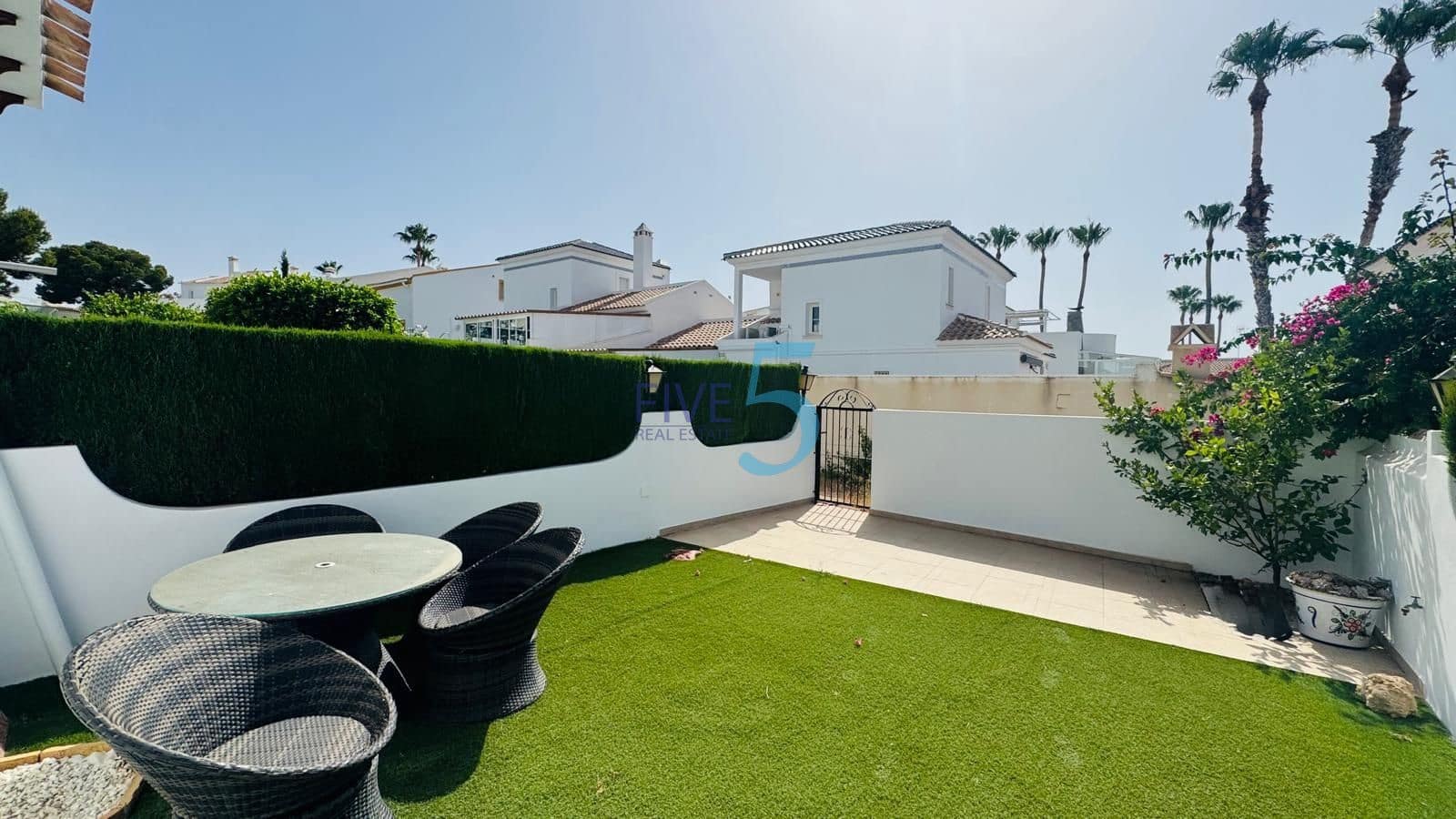 2 soverom Hus til salgs i Villamartin med svømmebasseng - € 239 000 (Ref: 9965732)