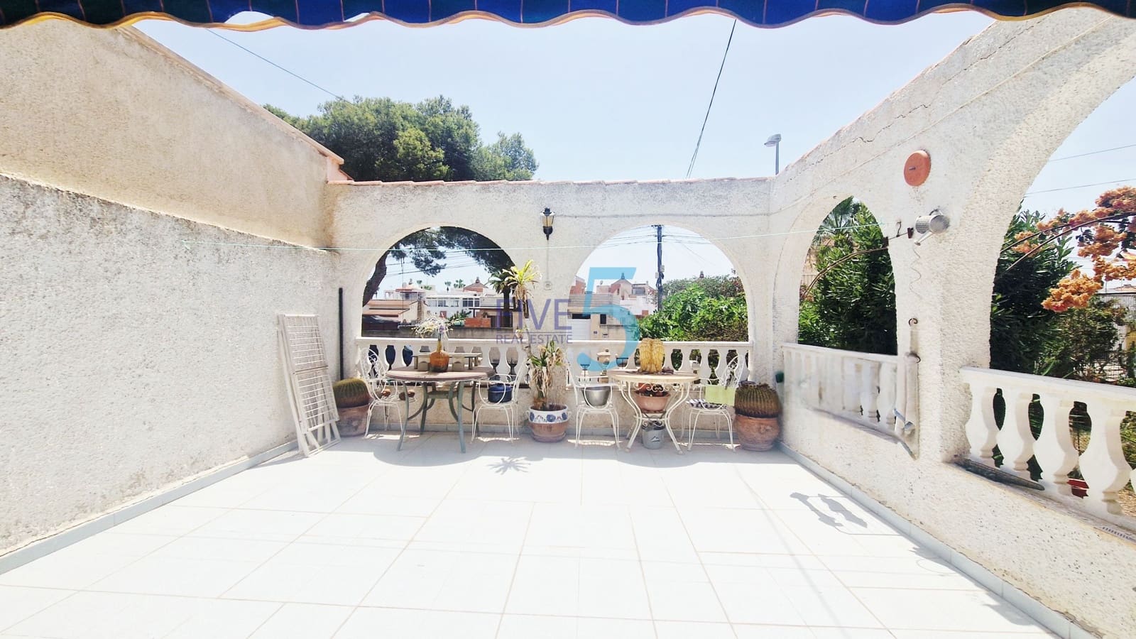 3 bedroom Villa for sale in Los Balcones with garage - € 240,000 (Ref: 9965733)
