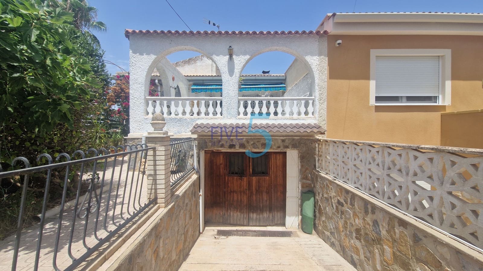 3 bedroom Villa for sale in Los Balcones with garage - € 240,000 (Ref: 9965733)
