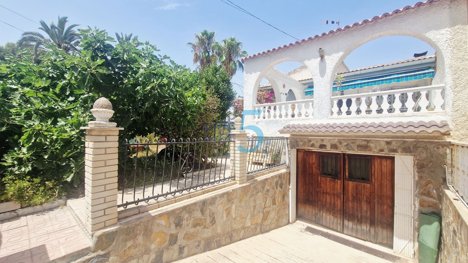 3 bedroom Villa for sale in Los Balcones with garage - € 240,000 (Ref: 9965733)