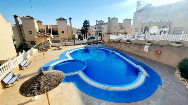 3 soverom Hus til salgs i Villamartin, Orihuela med svømmebasseng garasje - € 229 000 (Ref: 9965913)