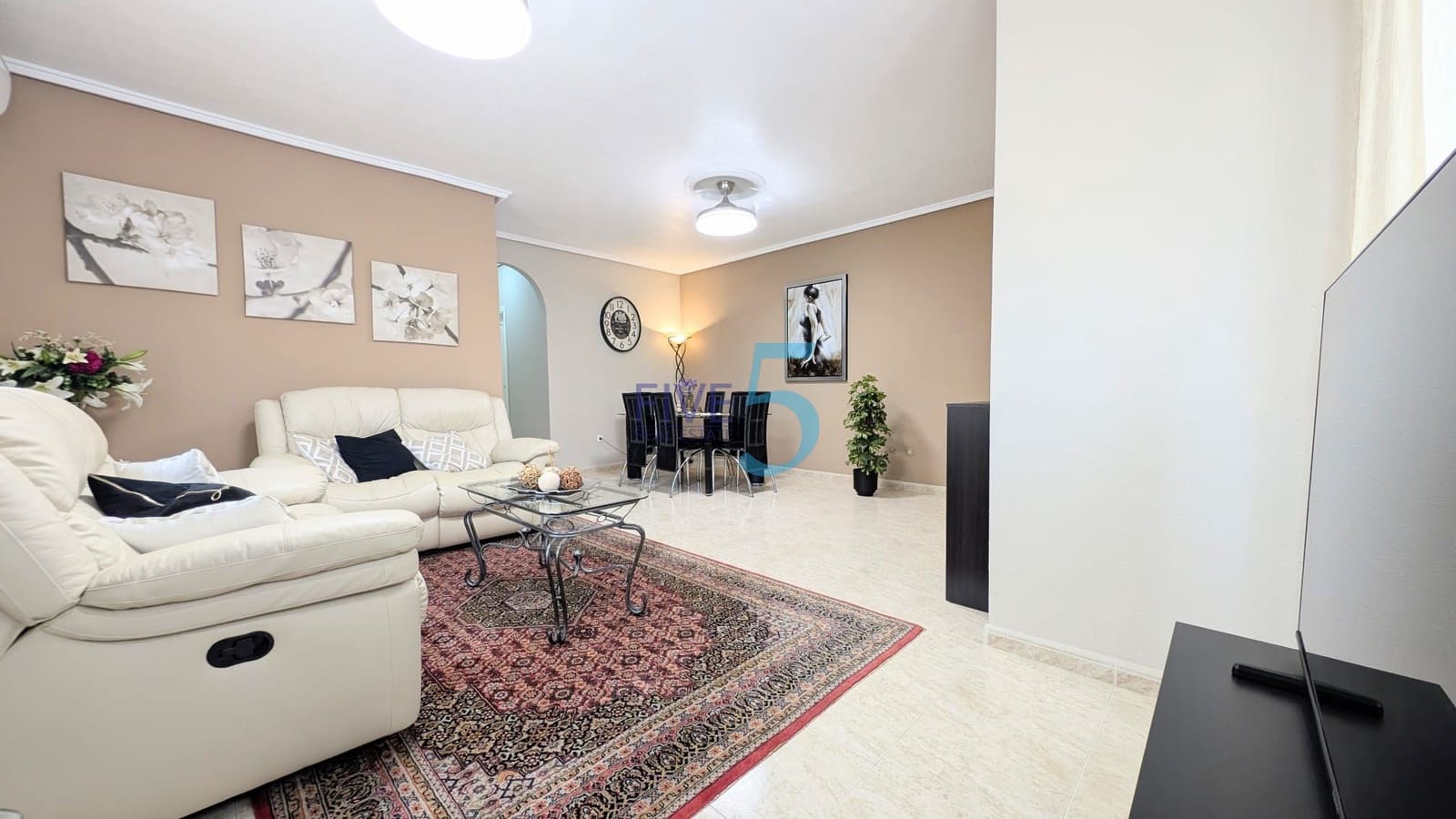 3 chambre Villa/Maison Semi-Mitoyenne à vendre à Ciudad Quesada avec piscine - 285 000 € (Ref: 9966957)