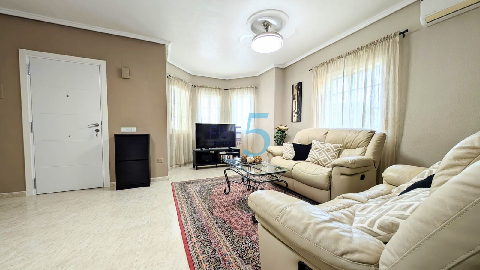 3 chambre Villa/Maison Semi-Mitoyenne à vendre à Ciudad Quesada avec piscine - 285 000 € (Ref: 9966957)