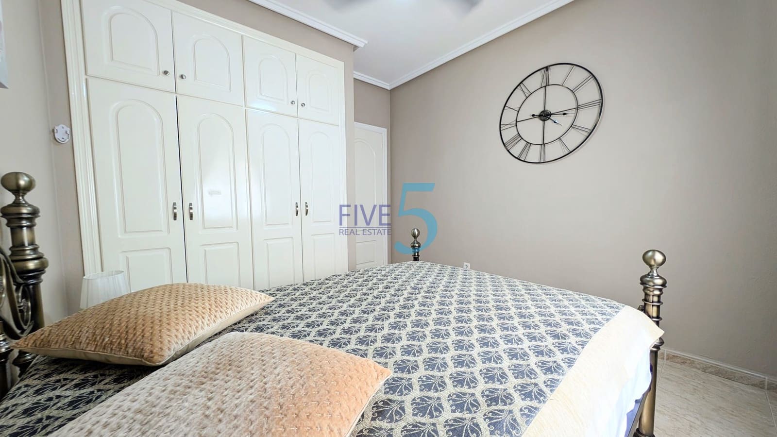 3 chambre Villa/Maison Semi-Mitoyenne à vendre à Ciudad Quesada avec piscine - 285 000 € (Ref: 9966957)
