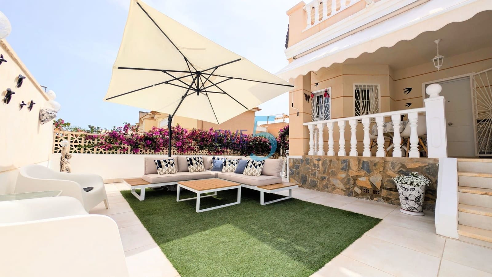 3 chambre Villa/Maison Semi-Mitoyenne à vendre à Ciudad Quesada avec piscine - 285 000 € (Ref: 9966957)