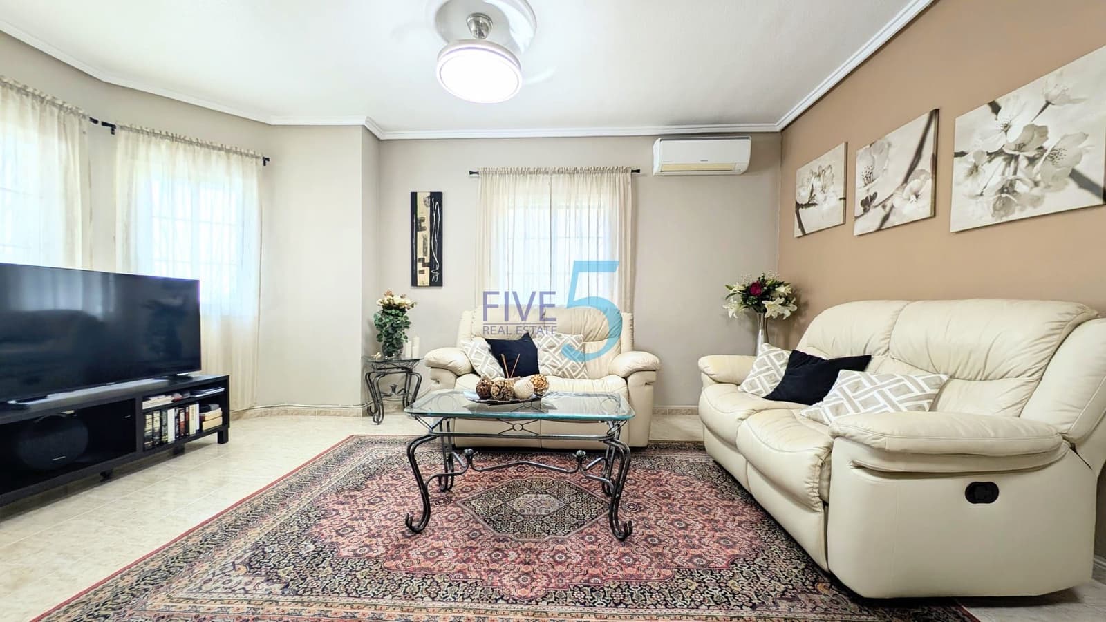 3 chambre Villa/Maison Semi-Mitoyenne à vendre à Ciudad Quesada avec piscine - 285 000 € (Ref: 9966957)