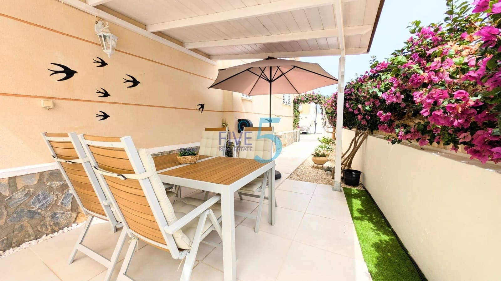 3 chambre Villa/Maison Semi-Mitoyenne à vendre à Ciudad Quesada avec piscine - 285 000 € (Ref: 9966957)