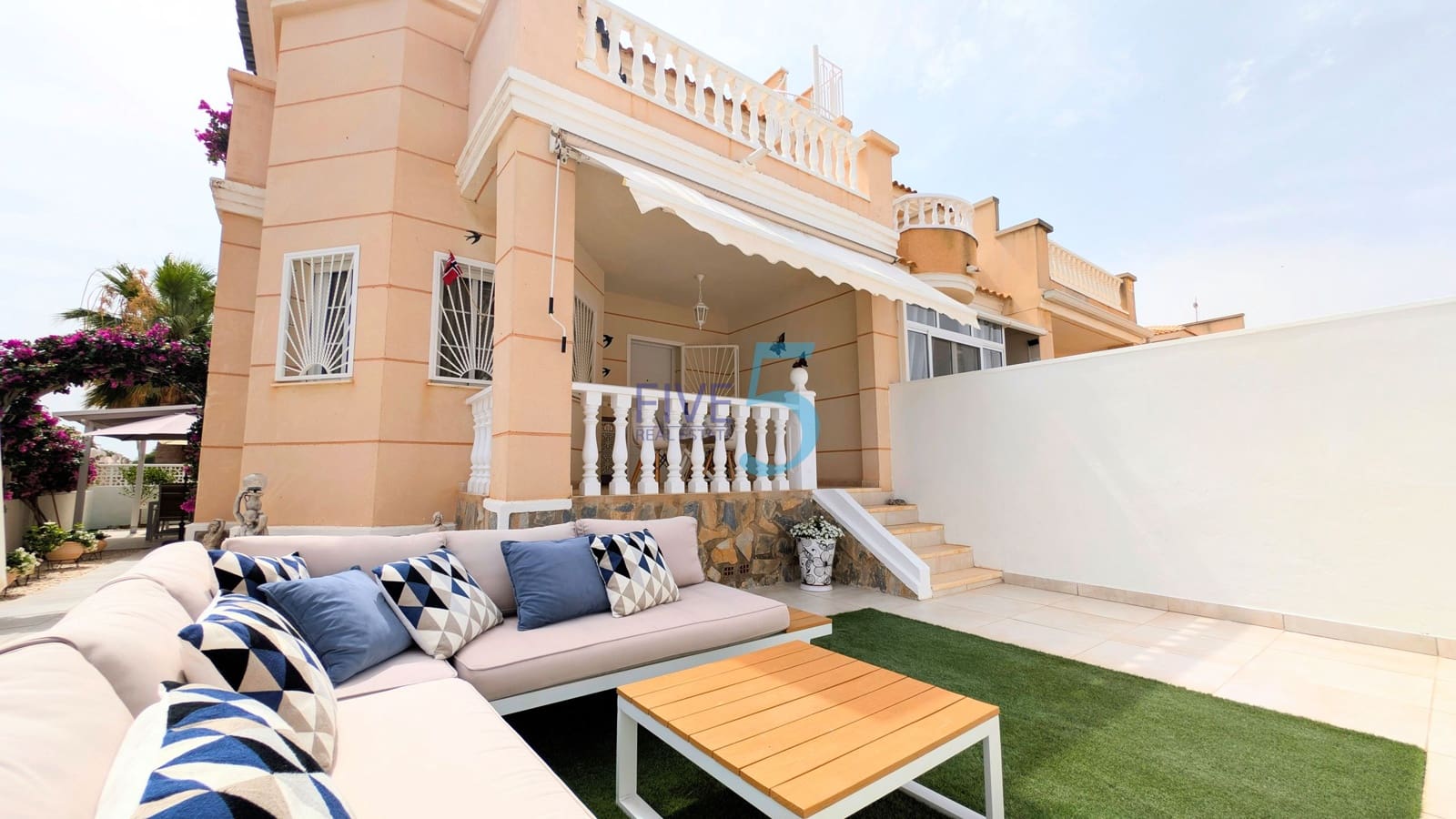 3 sypialnia Dom blizniak na sprzedaż w Ciudad Quesada z basenem - 285 000 € (Ref: 9966957)