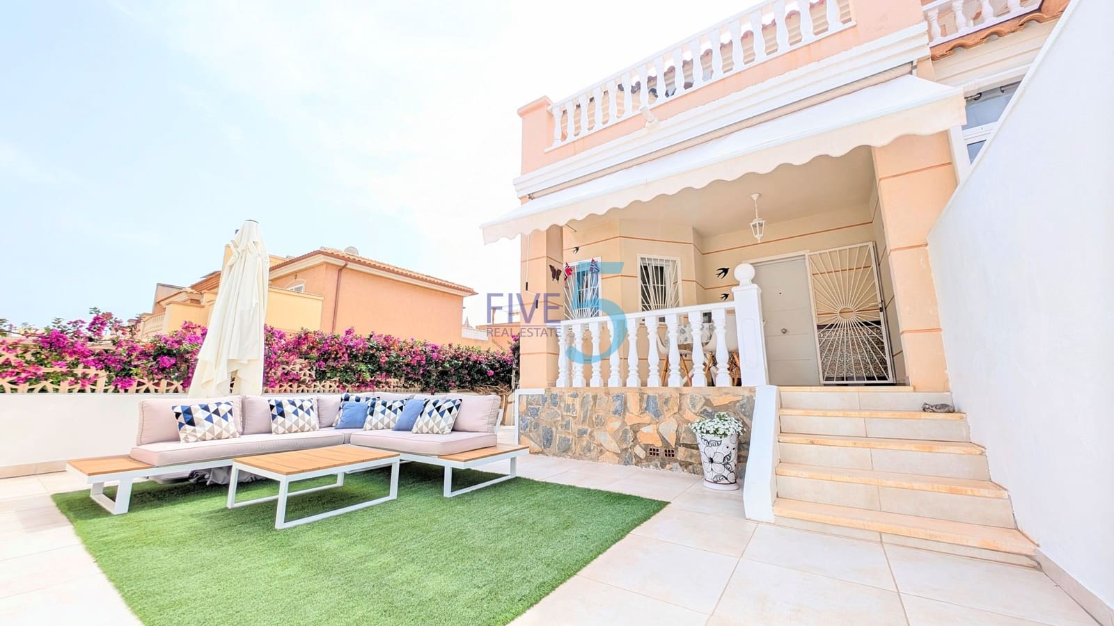 3 sypialnia Dom blizniak na sprzedaż w Ciudad Quesada z basenem - 285 000 € (Ref: 9966957)
