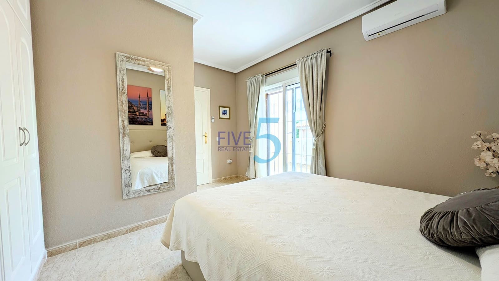3 sypialnia Dom blizniak na sprzedaż w Ciudad Quesada z basenem - 285 000 € (Ref: 9966957)