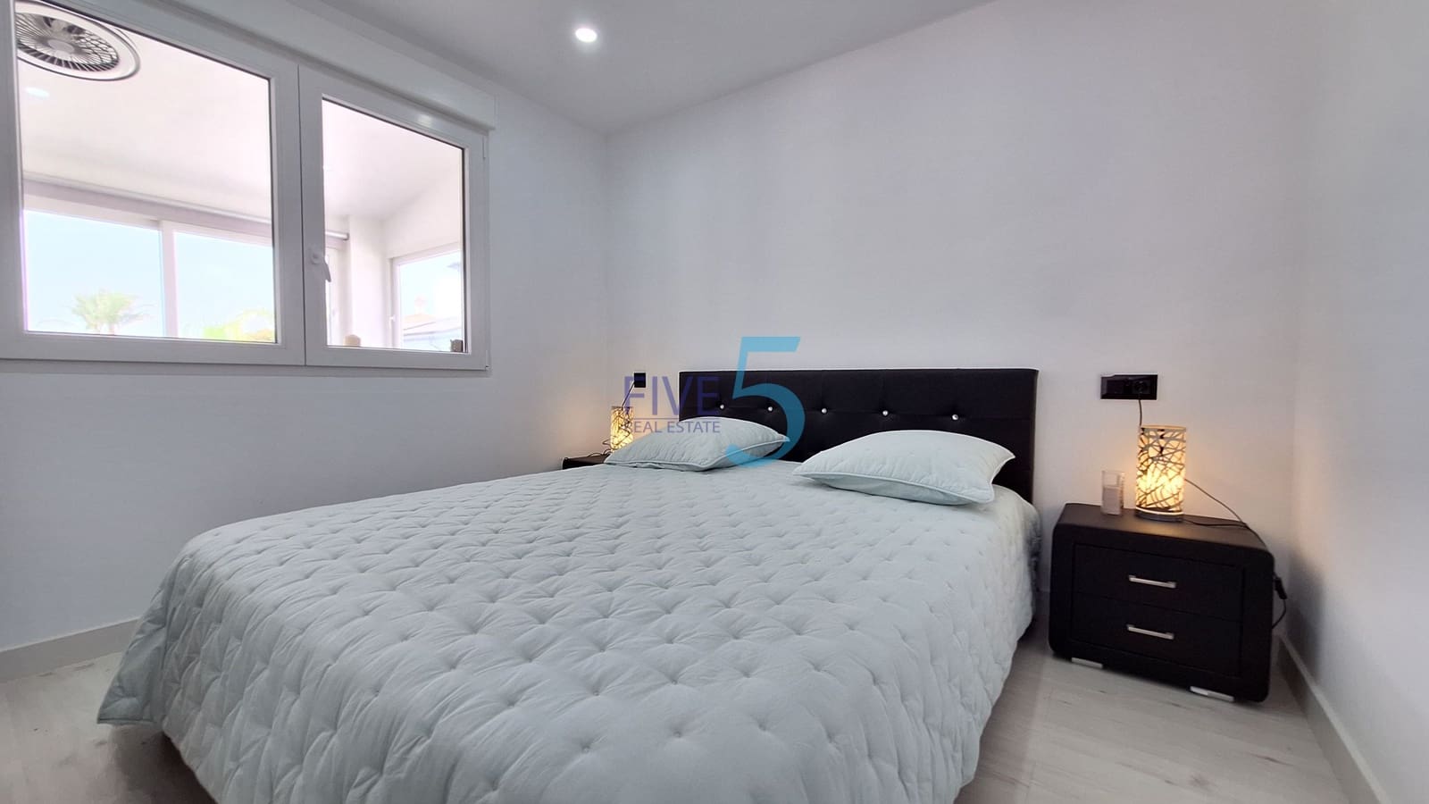 3 bedroom Villa for sale in San Fulgencio with pool garage - € 499,000 (Ref: 9969039)