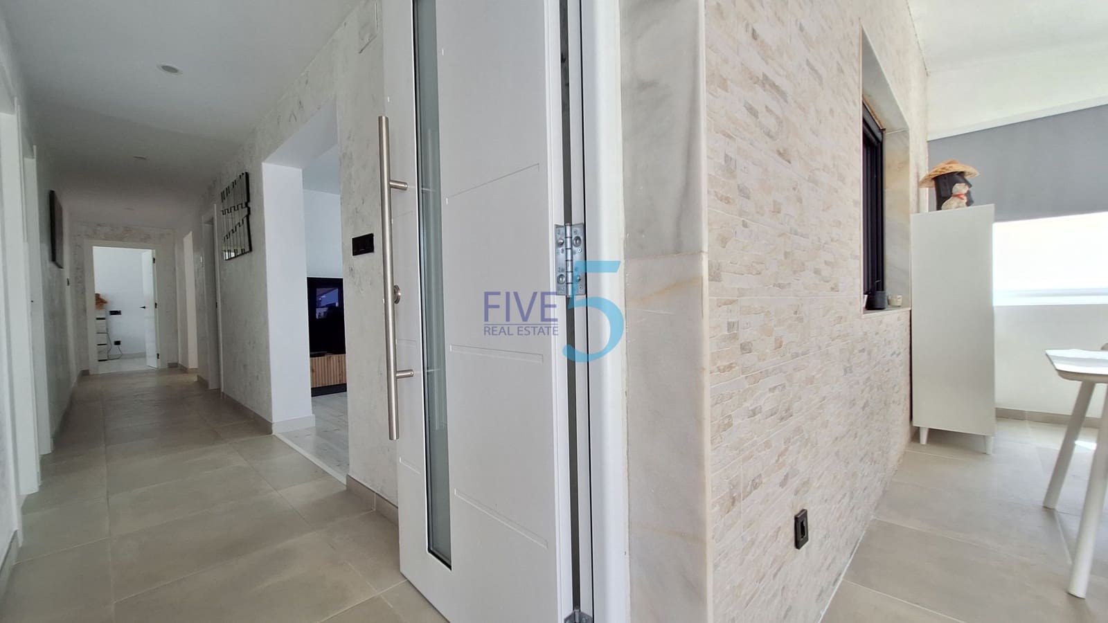 3 bedroom Villa for sale in San Fulgencio with pool garage - € 499,000 (Ref: 9969039)