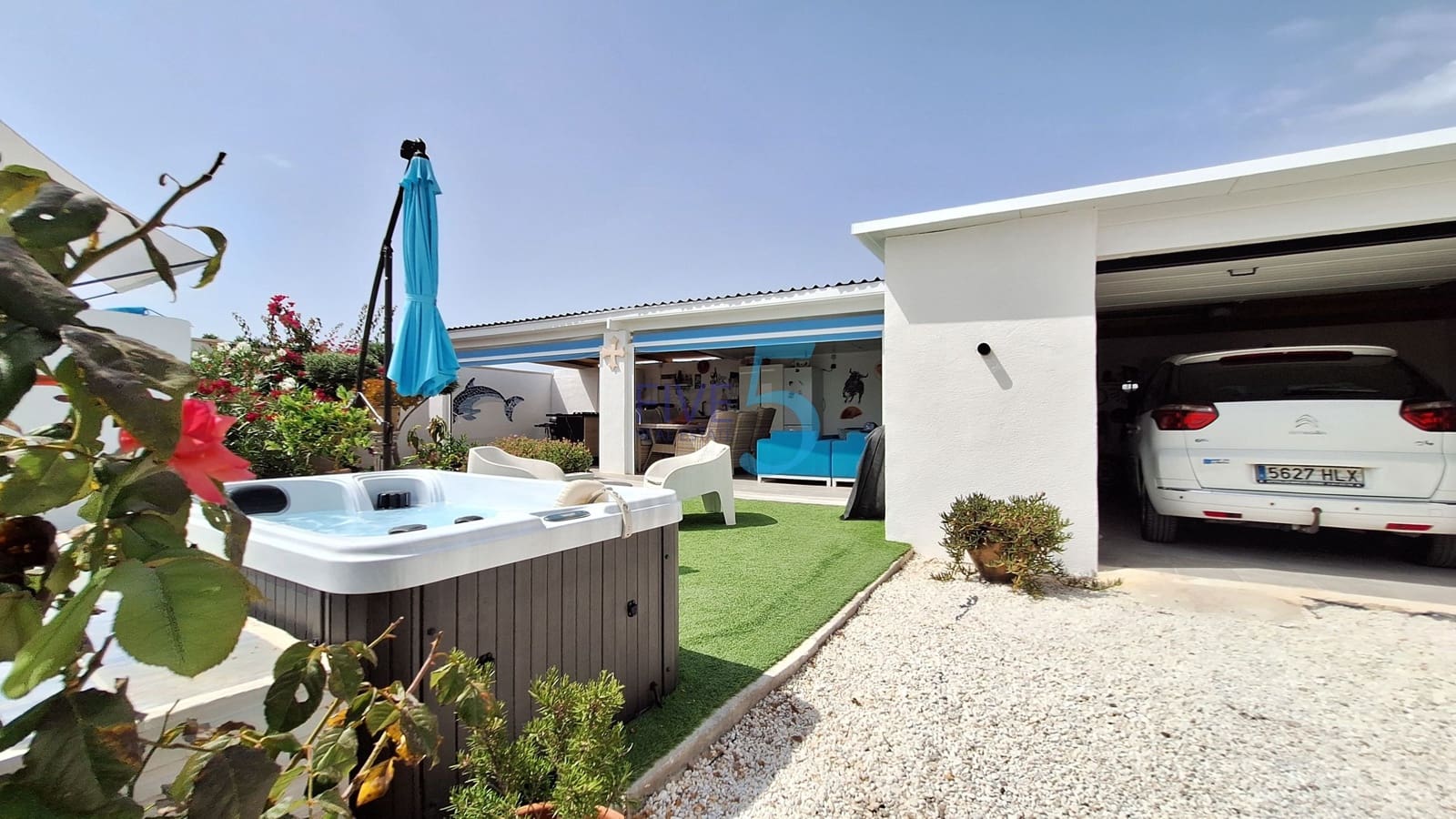 3 bedroom Villa for sale in San Fulgencio with pool garage - € 499,000 (Ref: 9969039)