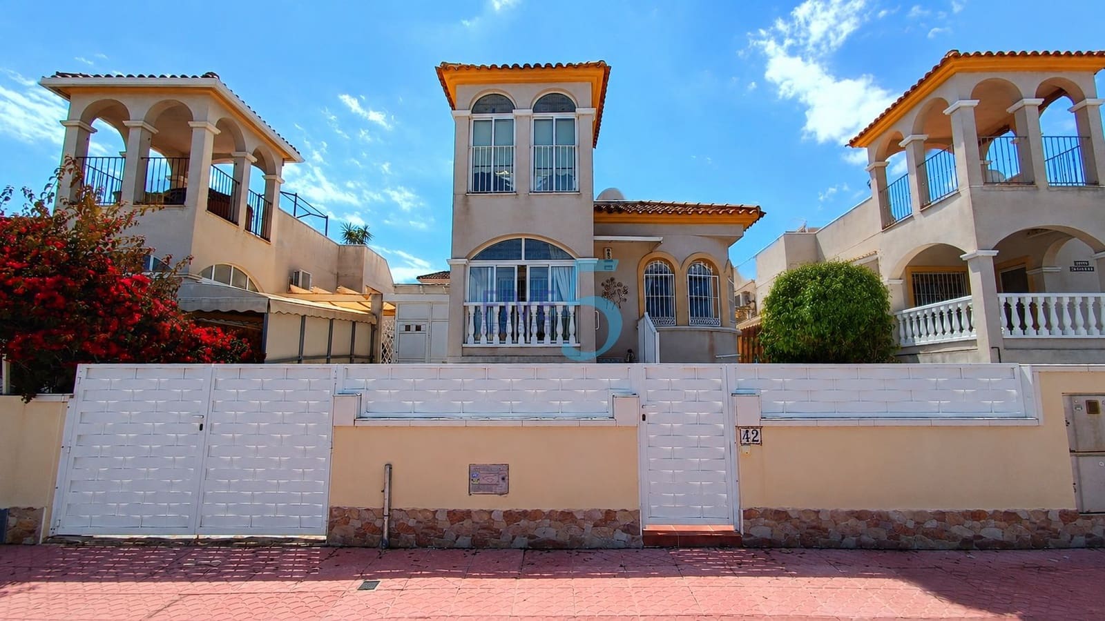 3 slaapkamer Villa te koop in Rojales met zwembad - € 245.000 (Ref: 9969115)