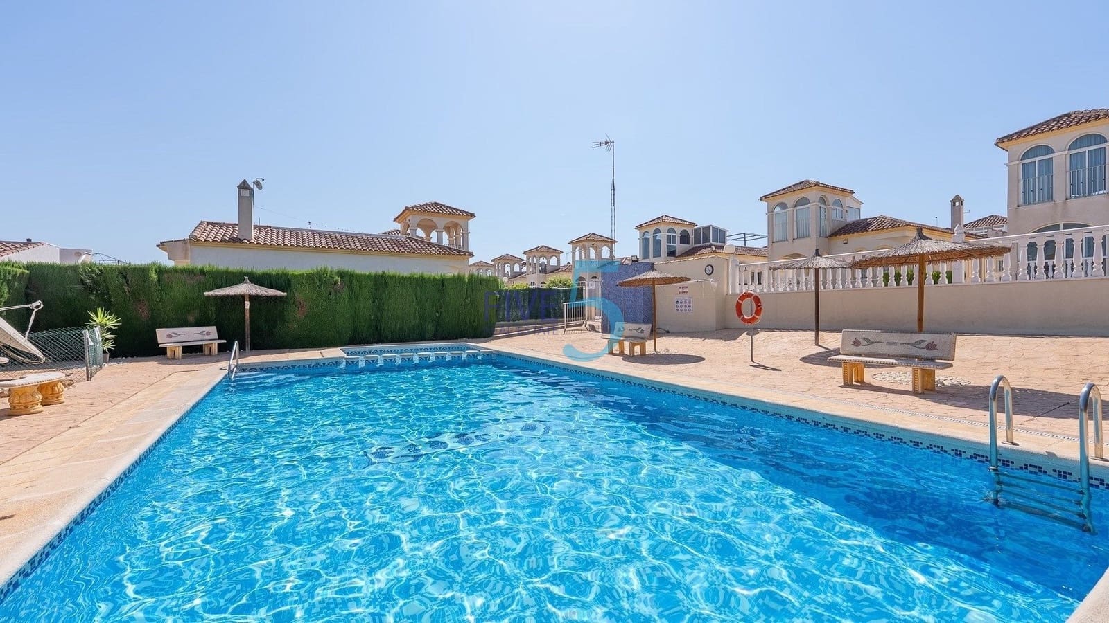 3 slaapkamer Villa te koop in Rojales met zwembad - € 245.000 (Ref: 9969115)