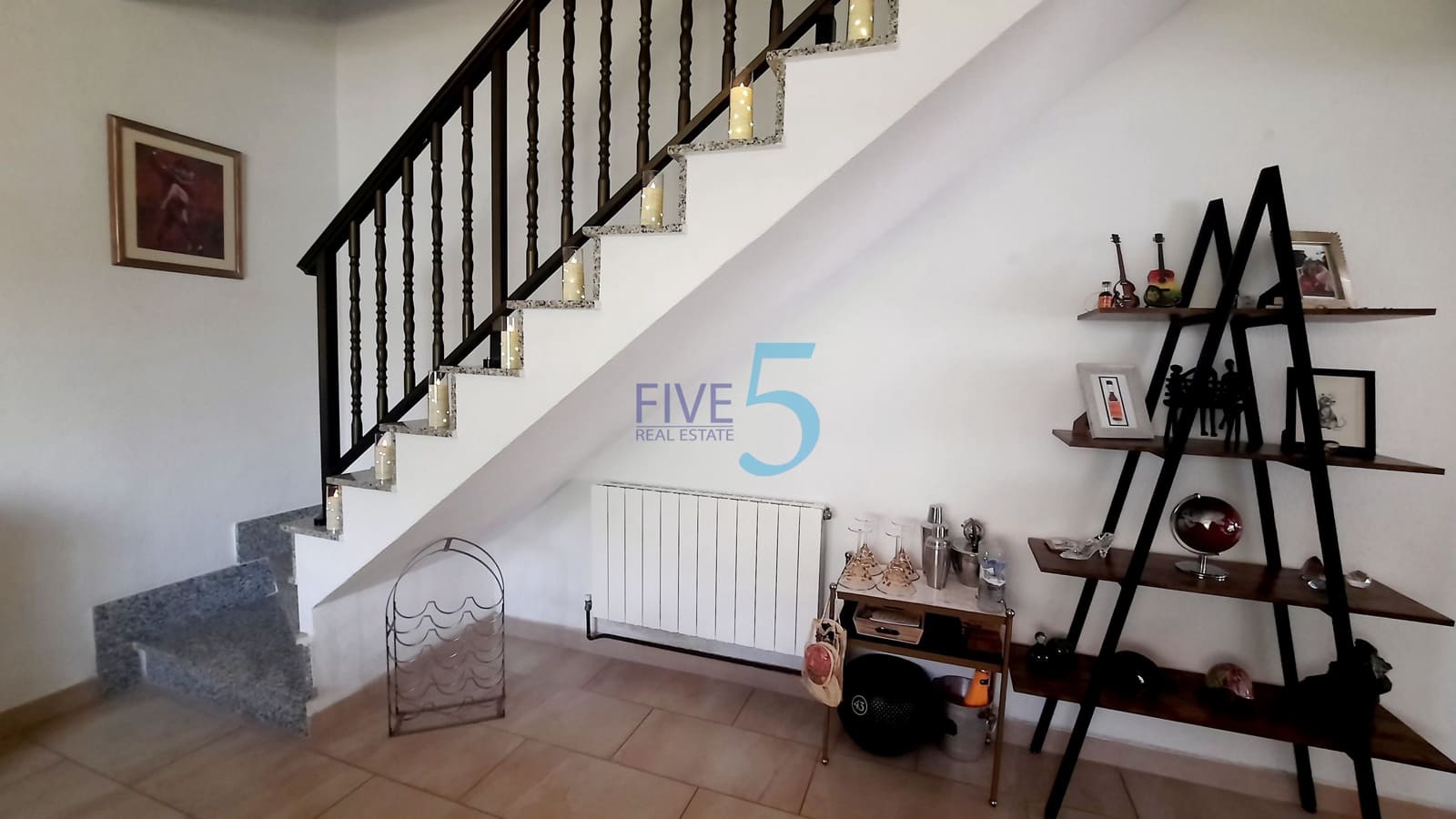 5 bedroom Villa for sale in Los Urrutias with pool garage - € 379,000 (Ref: 9971616)