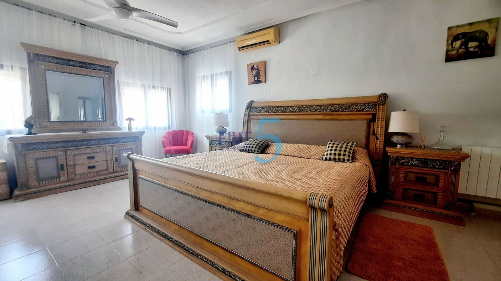 5 bedroom Villa for sale in Los Urrutias with pool garage - € 379,000 (Ref: 9971616)