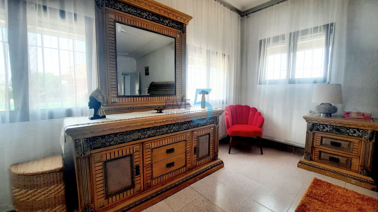 5 bedroom Villa for sale in Los Urrutias with pool garage - € 379,000 (Ref: 9971616)