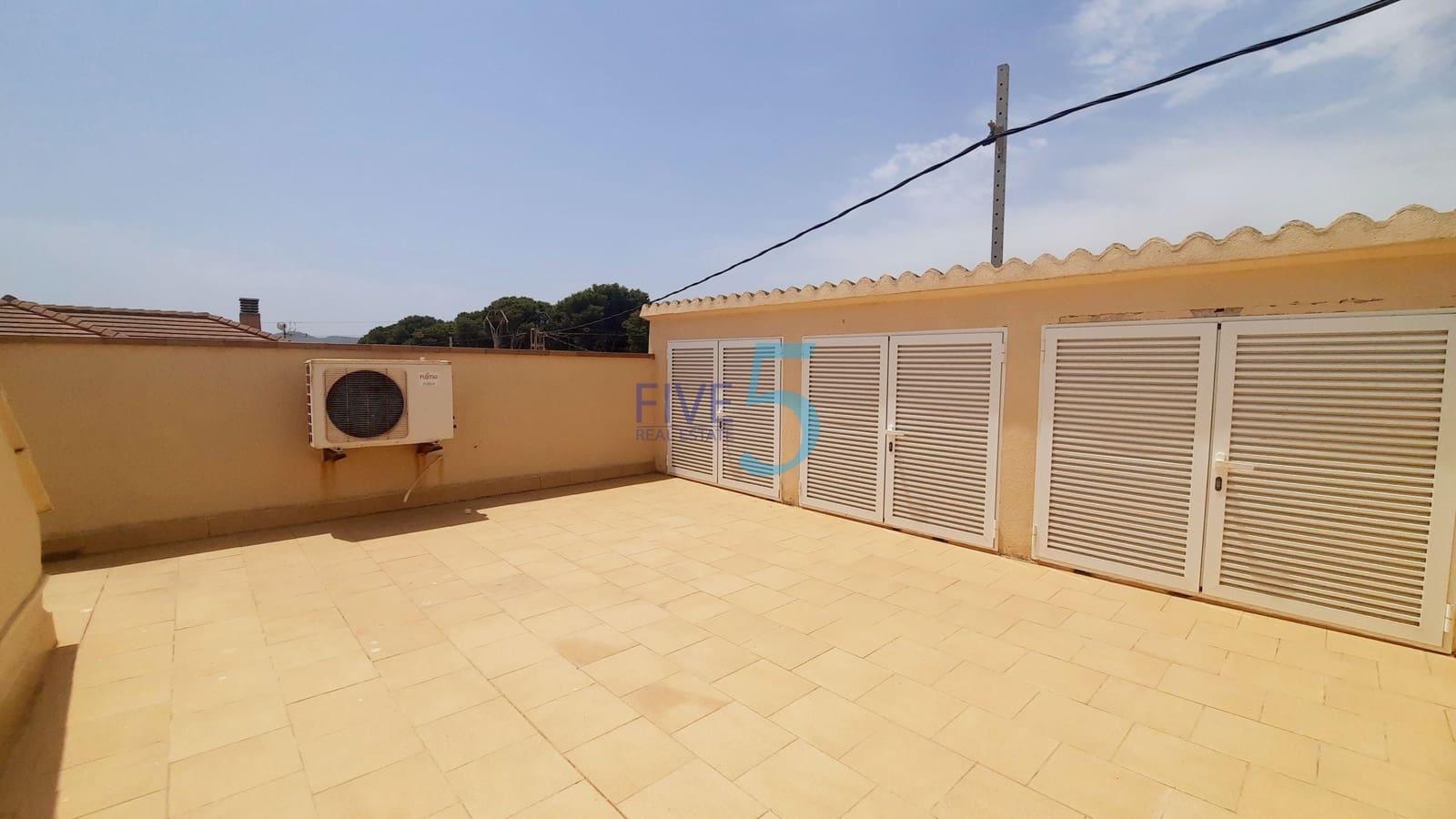 5 bedroom Villa for sale in Los Urrutias with pool garage - € 379,000 (Ref: 9971616)